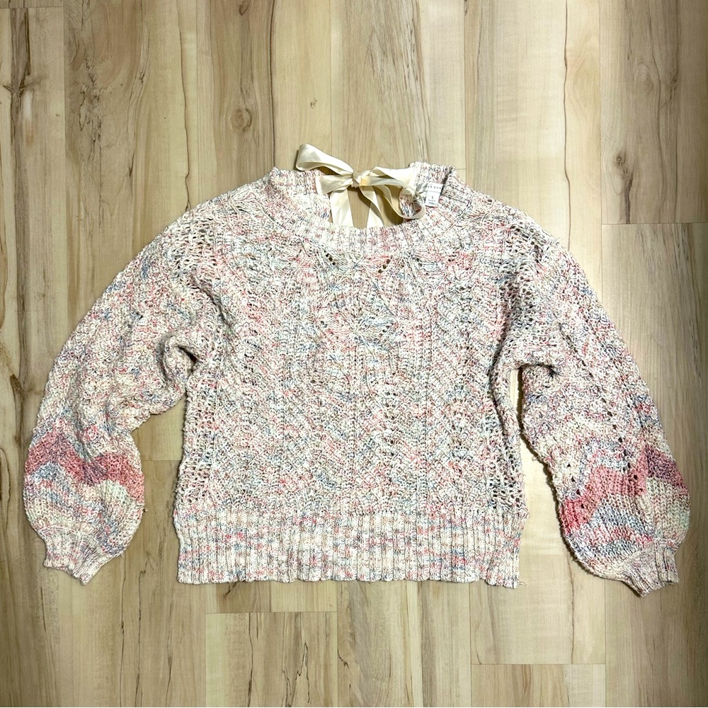 Sweater with satin ribbon back tie